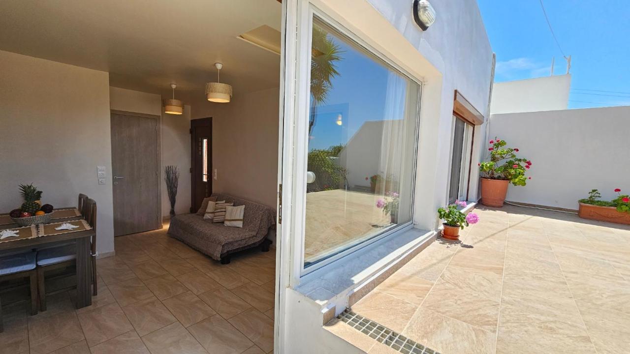 Geo Houses 1 & 2 Tripiti Exterior photo